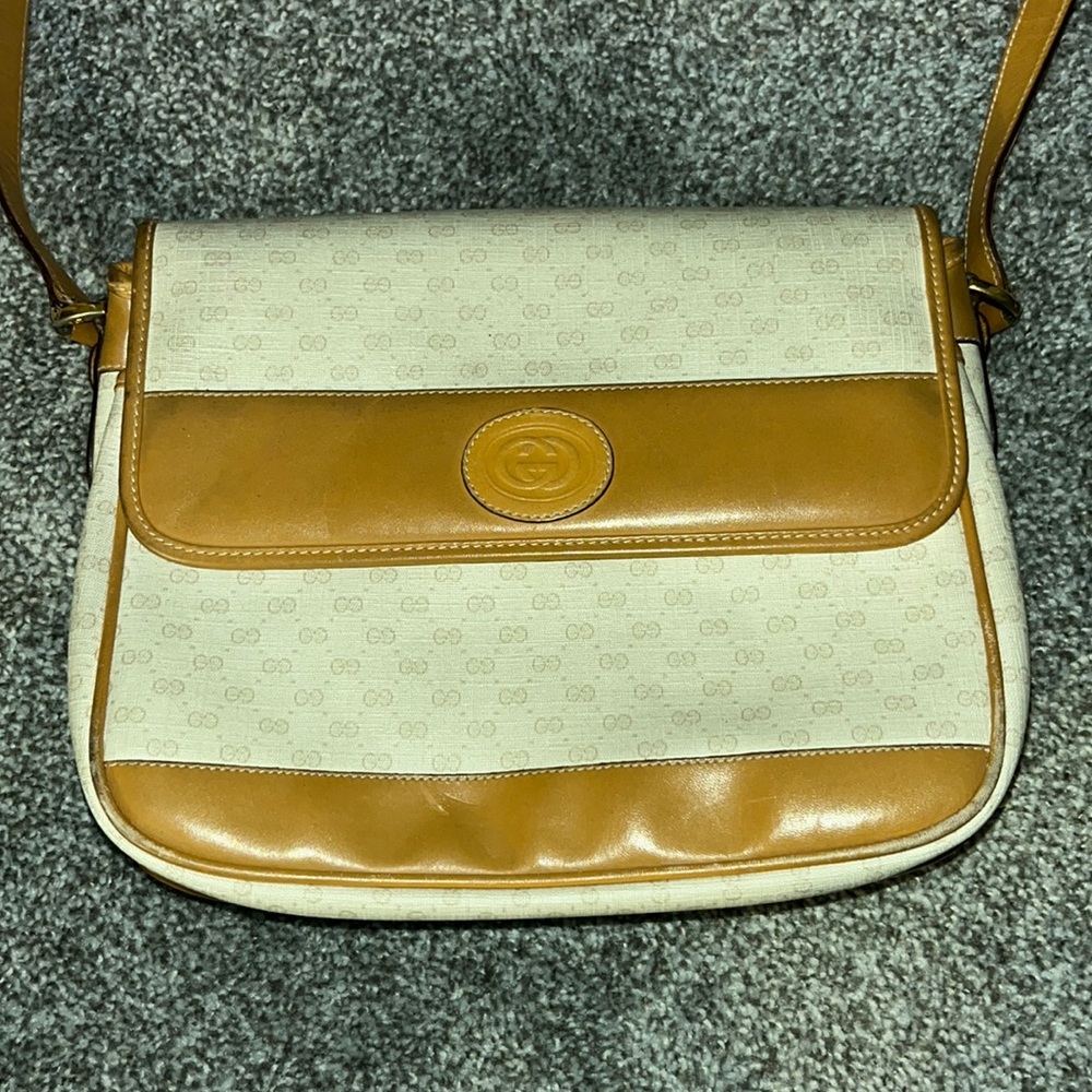 Vintage Gucci crossbody